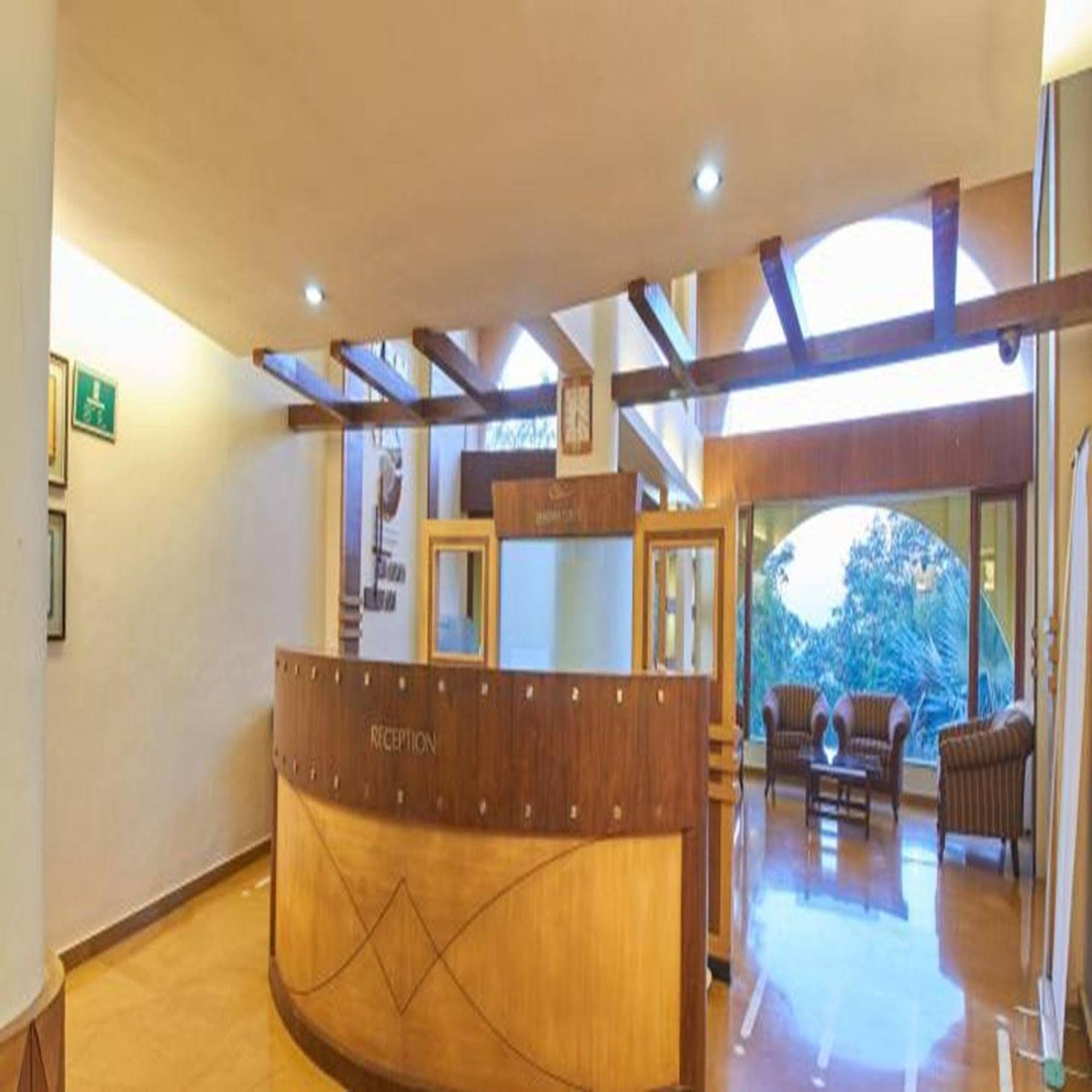 Sahil Sarovar Portico Лонавала Екстериор снимка
