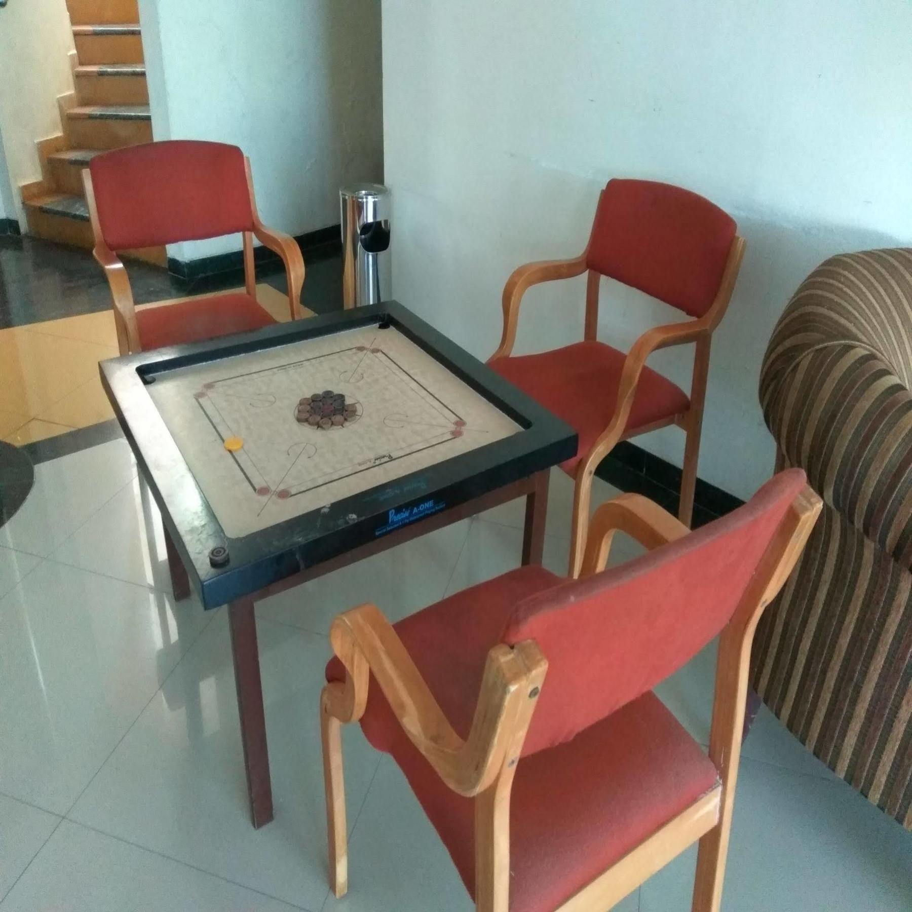 Sahil Sarovar Portico Лонавала Екстериор снимка